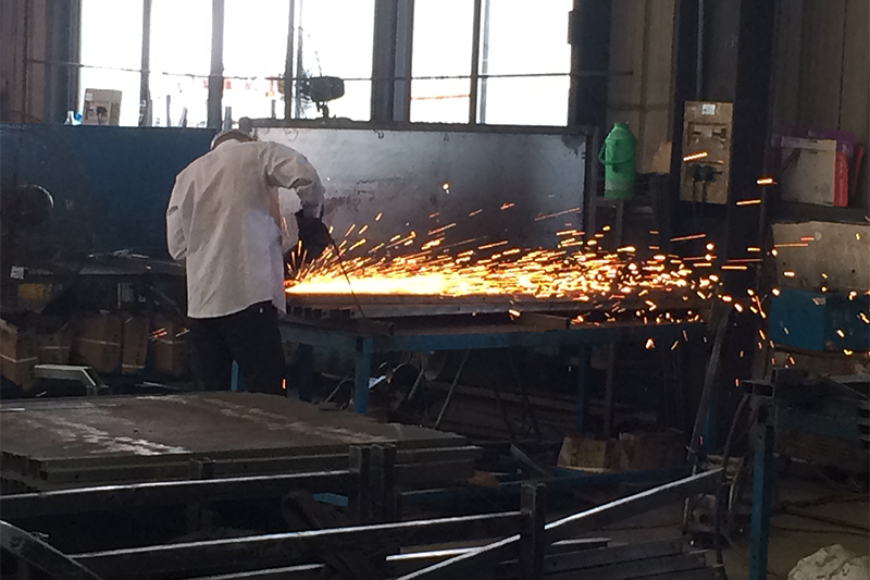 現(xiàn)場(chǎng)打磨圖